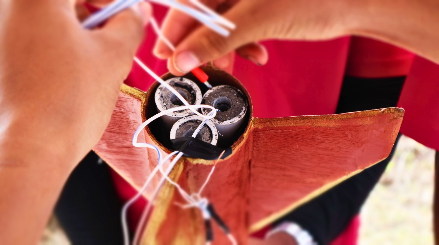 Three-motor cluster